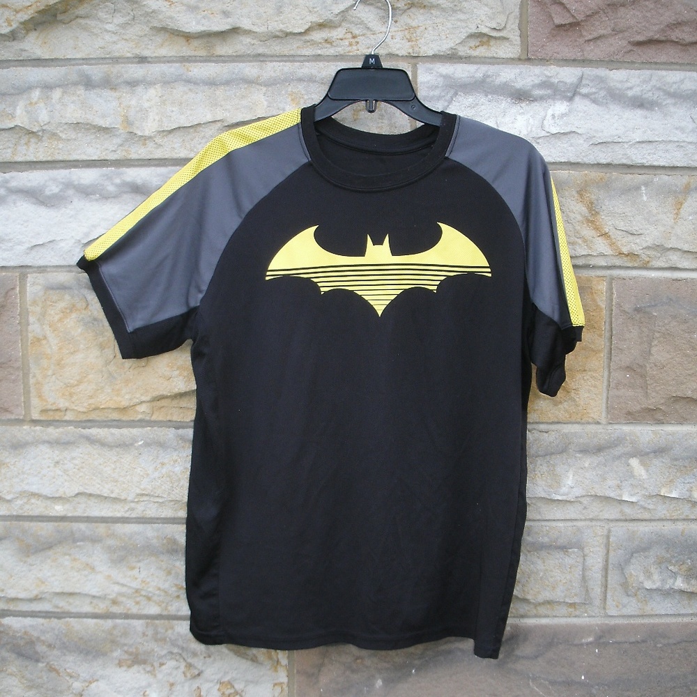 Batman Symbol Polyester Microfiber Blend Shirt Size M